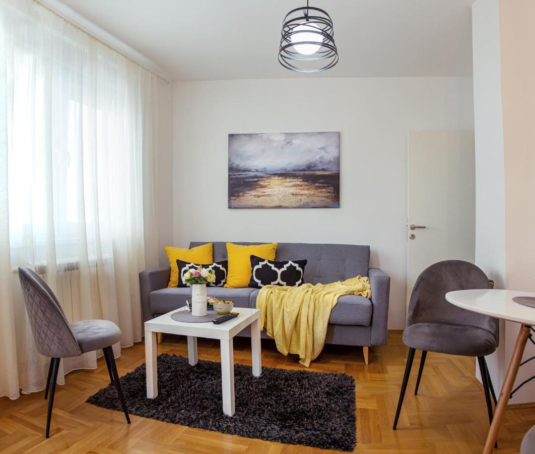 Apartman Mia Sremska Mitrovica Exterior photo